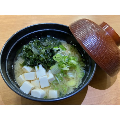 Sopa miso de tofu y algas