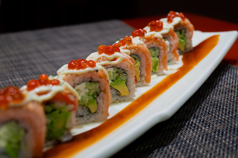 Uramaki Philadelphia (Salmón flambeado, queso)